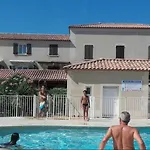 Avec Jardin Et Piscine * Narbonne