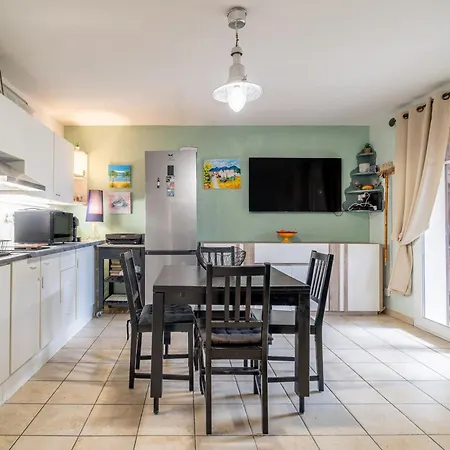 Appartement Avec Jardin Et Piscine