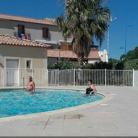 Avec Jardin Et Piscine *