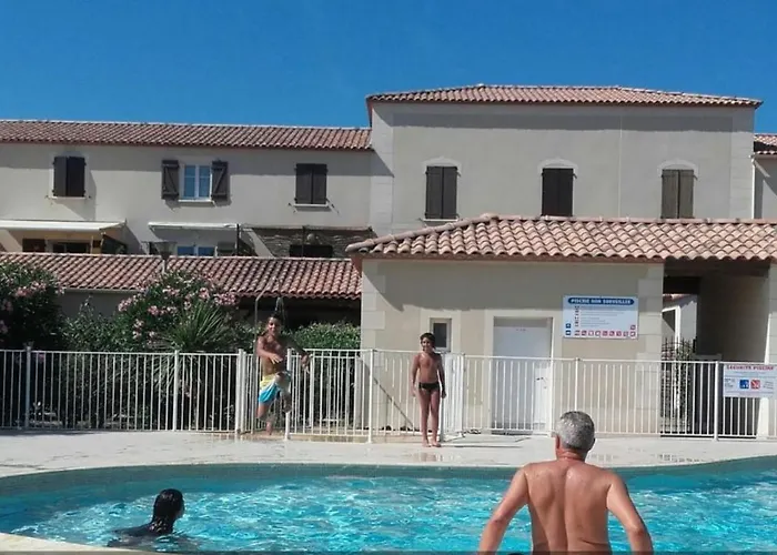 Avec Jardin Et Piscine * Narbona
