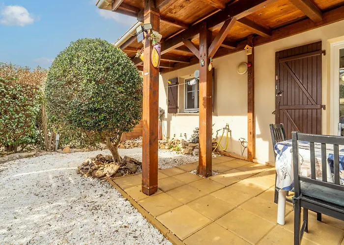 Appartamento Avec Jardin Et Piscine