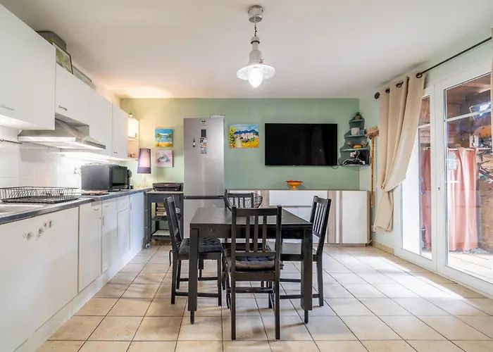 Appartamento Avec Jardin Et Piscine